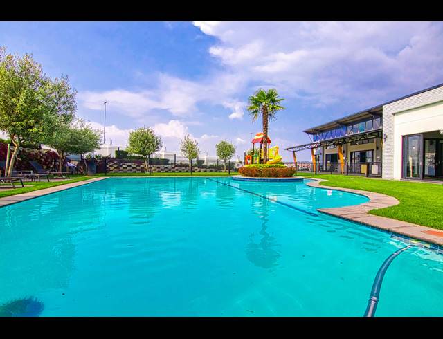 3 BEDROOM APARTMENT SOLD IN BRYANSTON